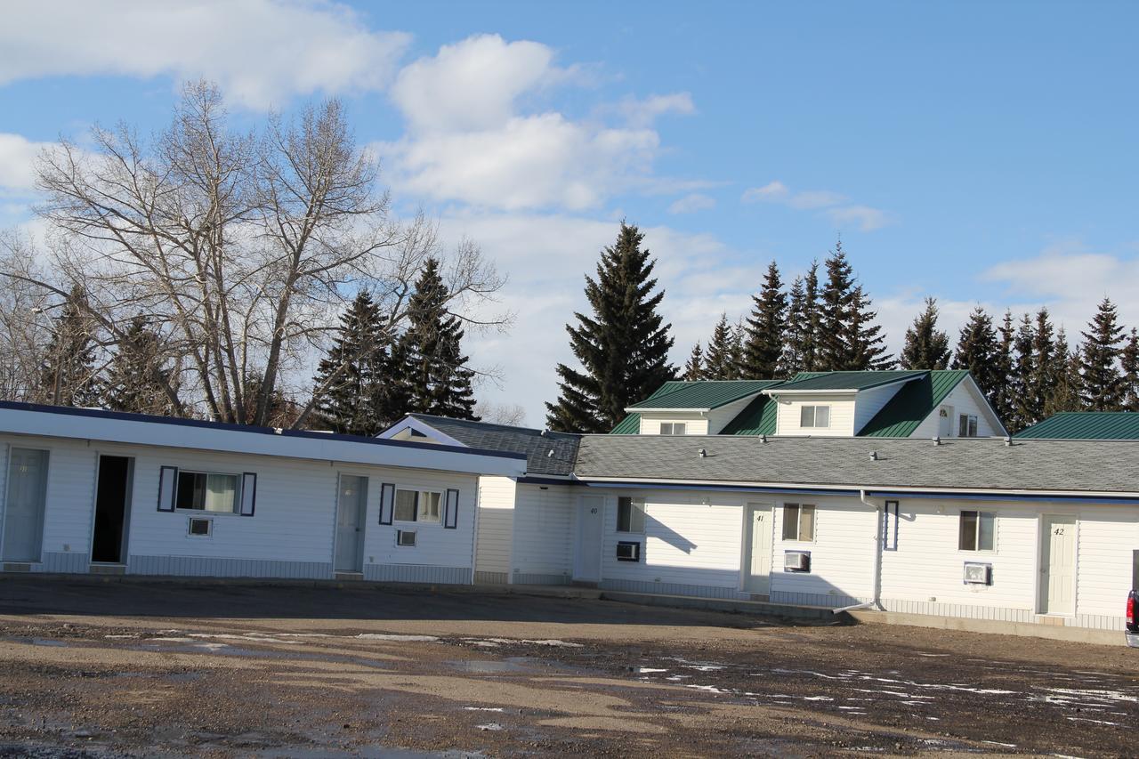 Bluebird Motel Innisfail Экстерьер фото