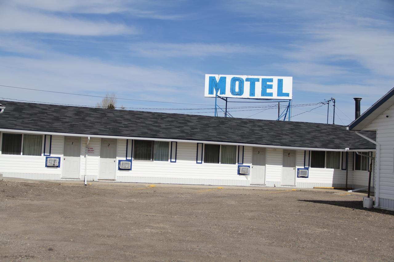 Bluebird Motel Innisfail Экстерьер фото