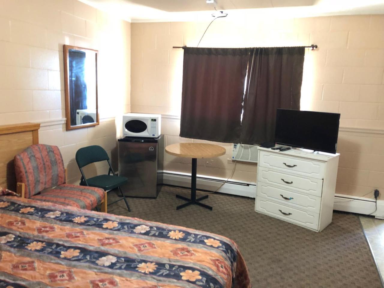 Bluebird Motel Innisfail Экстерьер фото