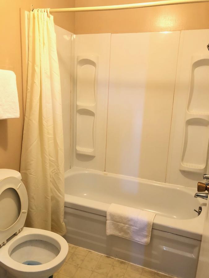 Bluebird Motel Innisfail Экстерьер фото