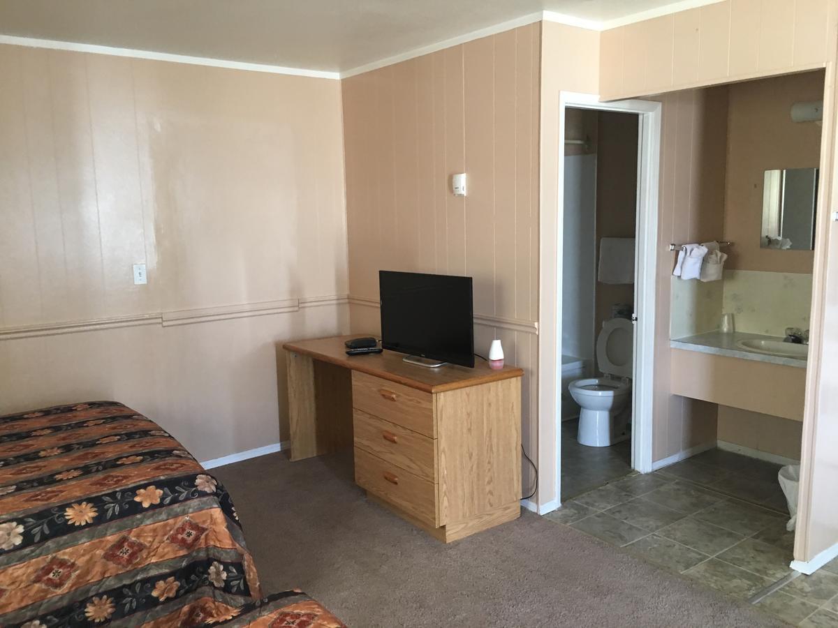 Bluebird Motel Innisfail Экстерьер фото