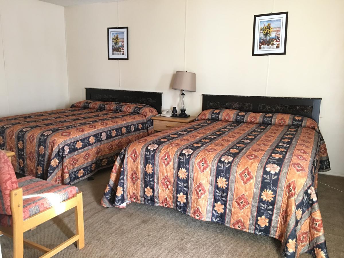 Bluebird Motel Innisfail Экстерьер фото