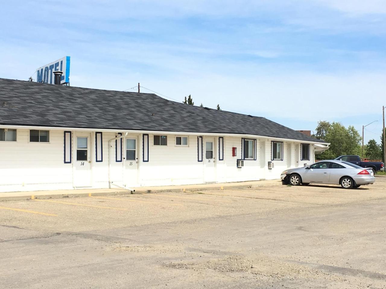 Bluebird Motel Innisfail Экстерьер фото