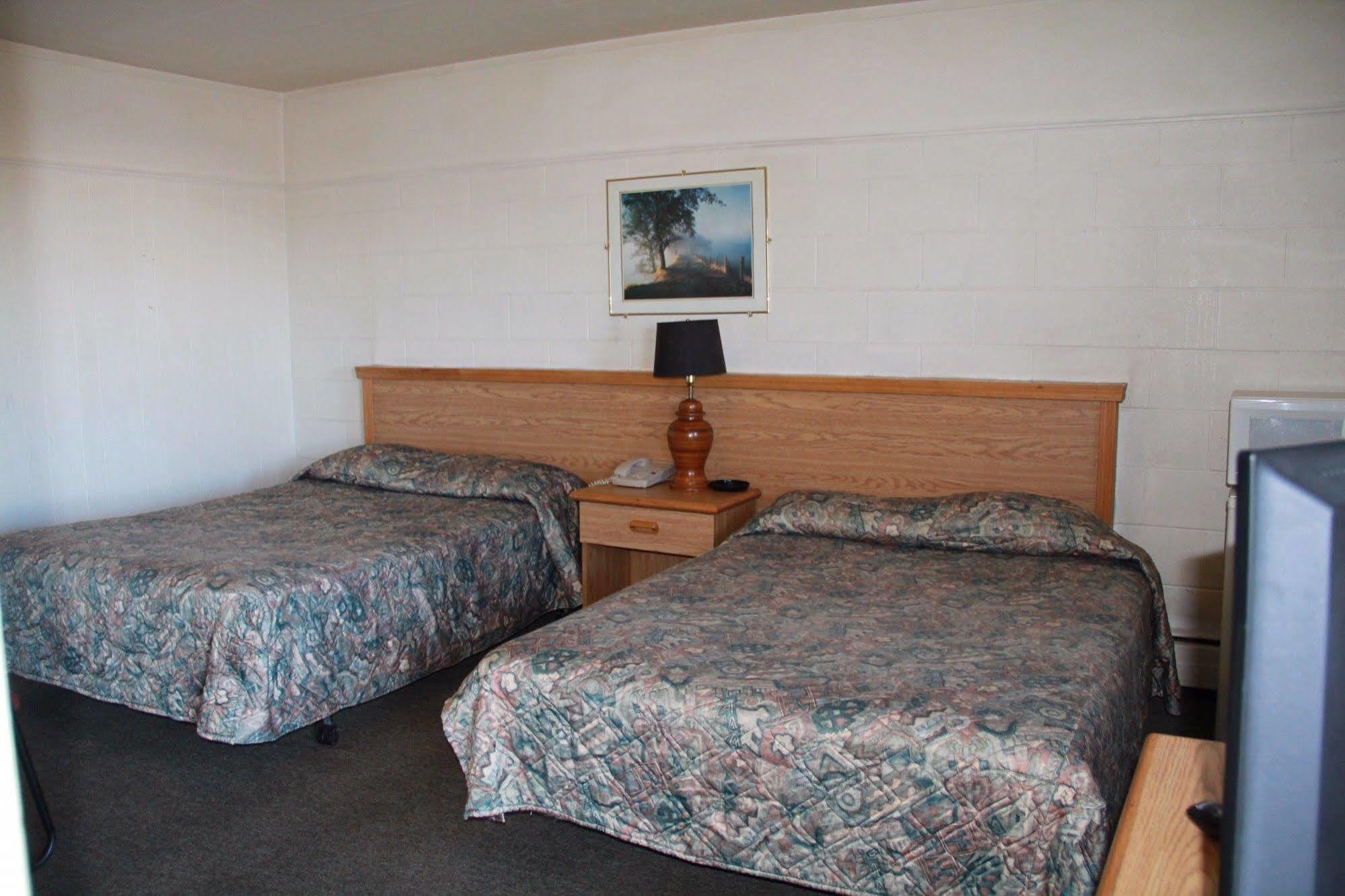 Bluebird Motel Innisfail Экстерьер фото
