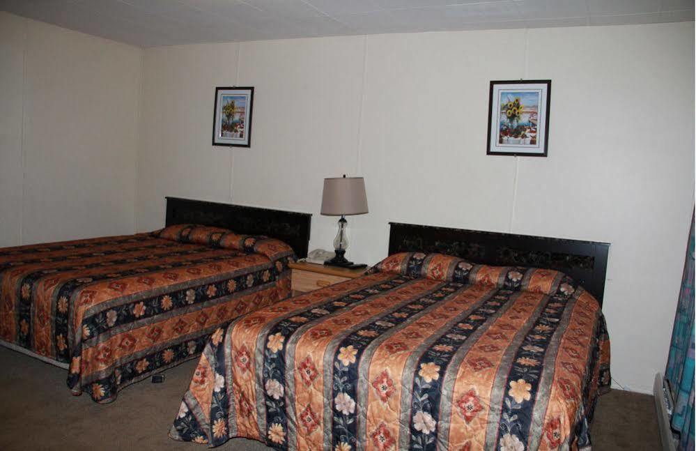Bluebird Motel Innisfail Экстерьер фото